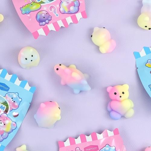 COLORFUL RANDOM SQUISHY